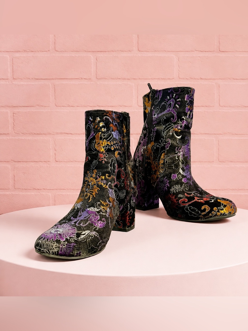 Boho Floral Embroidered Brocade Block Heel Ankle Boots Size 8.5